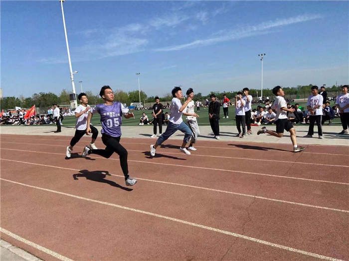 学生风采-保定中专学校